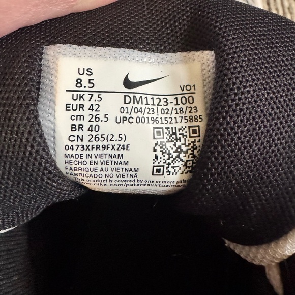 Nike LeBron Witness 7 Sneakers Size 8.5 - Picture 7 of 8